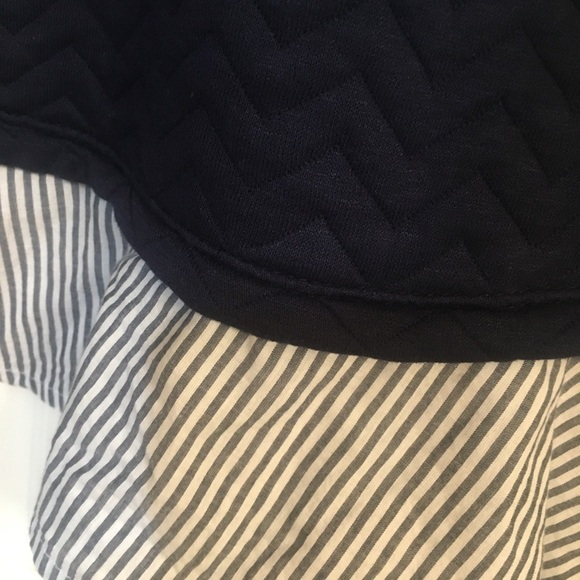 Crown & Ivy  quilted top - Picture 3 of 3